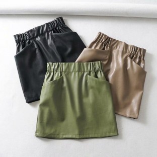 Faux Lea r Mini Skirt - Elastic Waist Short Skirt With Pockets